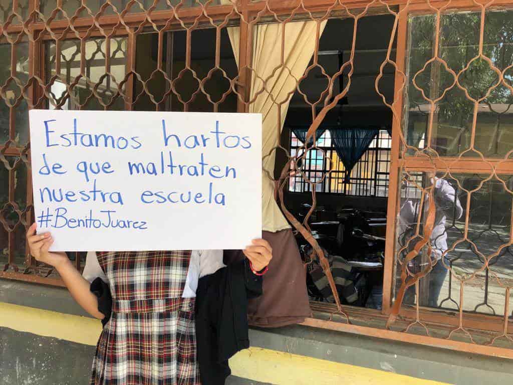 Por Constantes Robos Padres De Familia Protestan En Escuela Y Bloquean