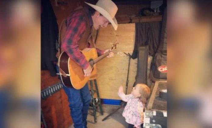 Muere Por Asfixia Hija Del Cantante De Country Ned Ledoux