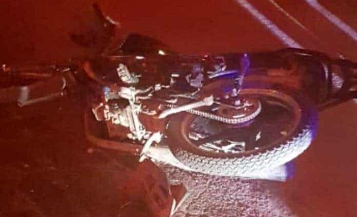 Trailero Embiste A Motociclista En La Carretera A Matehuala