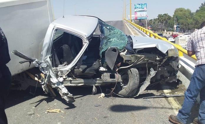 Conductor De Camioneta Sufre Aparatoso Accidente En La Carretera A