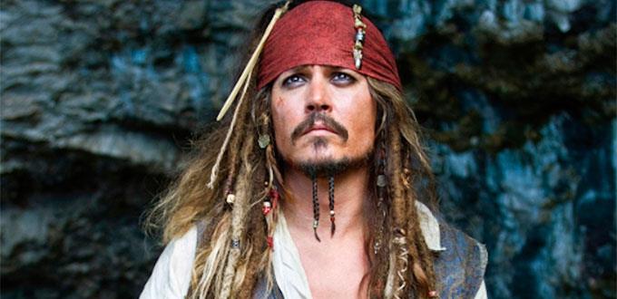 Proyectan en Disneyland imagen de Johnny Depp como Jack Sparrow