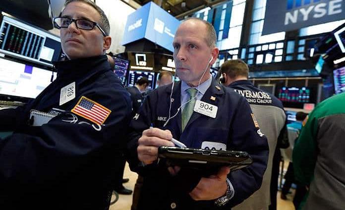 Wall Street termina con baja incierta baja de las tasas de interés