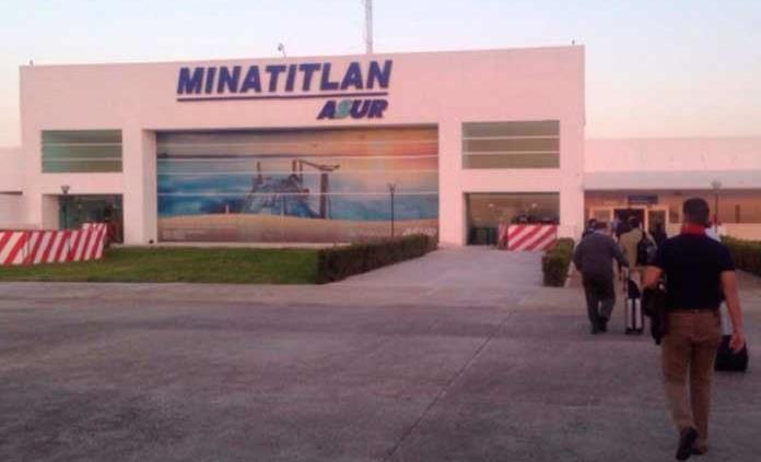 Aterriza de emergencia aeronave en aeropuerto de Minatitlán