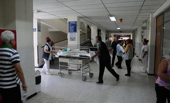 Joven baleado ingresa grave al Hospital Central