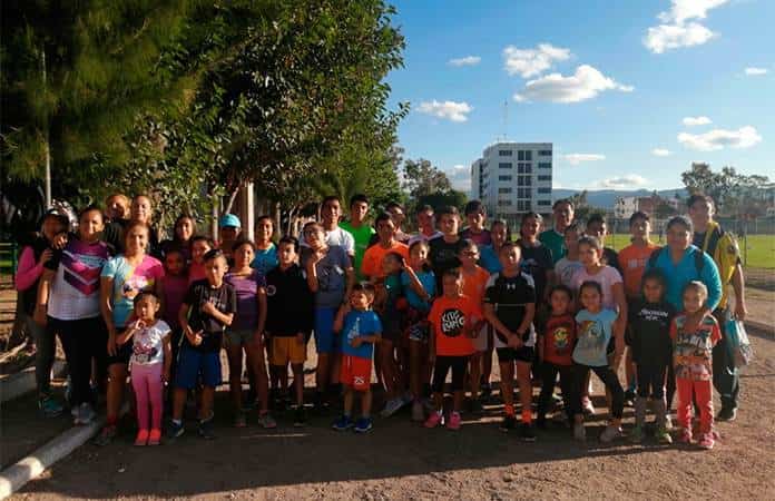 Encabeza Club Halcones la Air Run Challenge