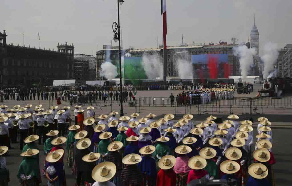 México celebra el 109 aniversario de la Revolución Mexicana