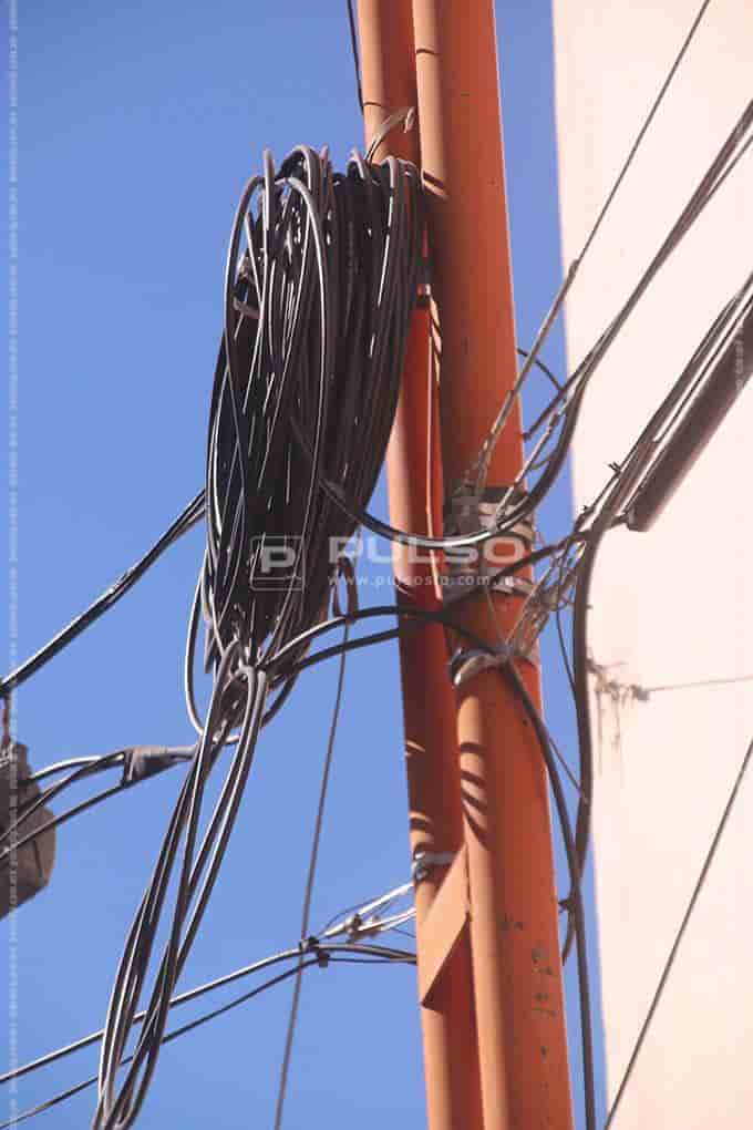 SL, la ciudad de los cables colgantes