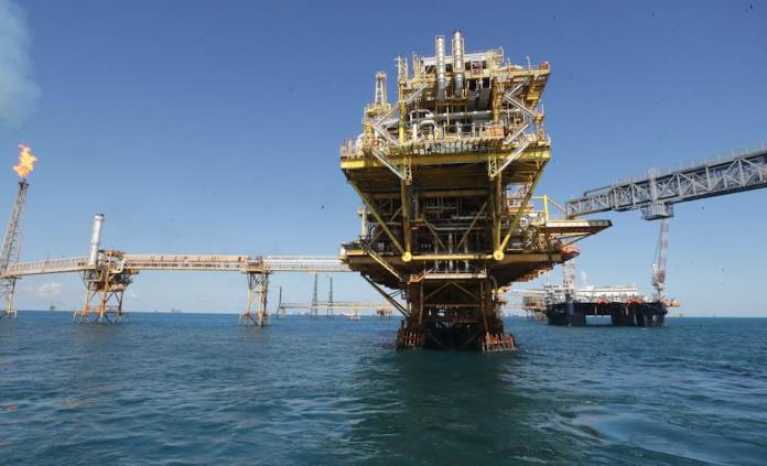 Pemex entraría en disputa con petrolera italiana por yacimiento