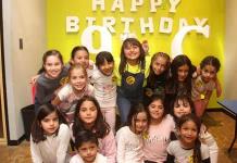 Camila Echavarría Mendoza recibe sorpresas en su cumpleaños