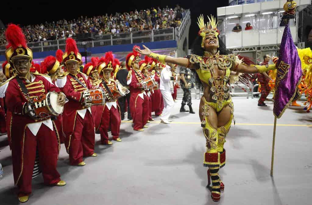 Brasil Vibra Al Ritmo De La Samba En Su Primer D A De Carnaval Fotos