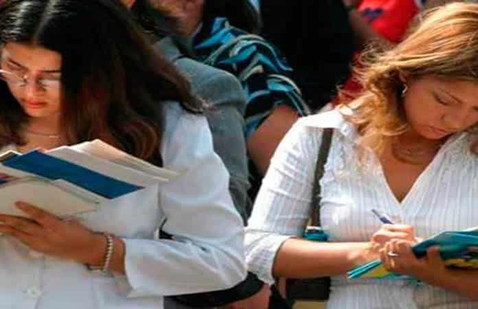 Mujeres en Colombia dedican más tiempo al trabajo no remunerado que hombres