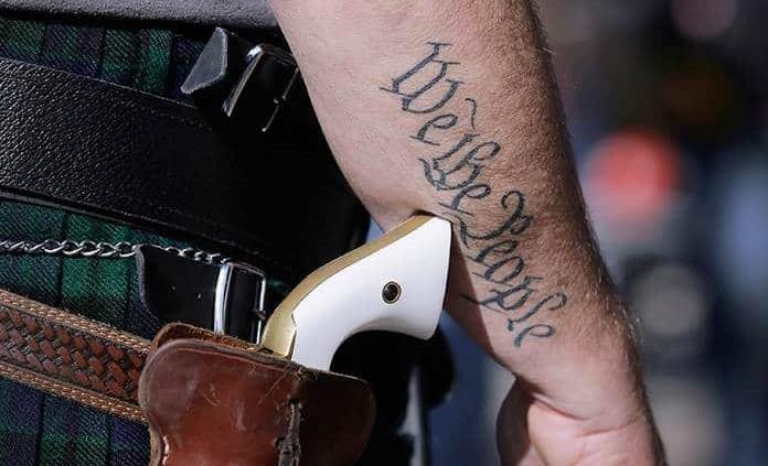 Ley contra porte de armas en público en Nueva York entrará en vigor en septiembre