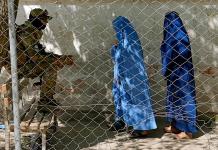 Consejo de Seguridad de la ONU pide a talibanes dar marcha atrás con el burka
