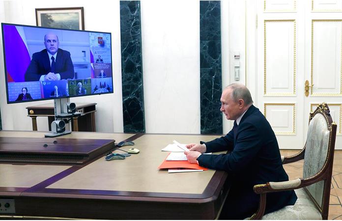 Putin culpa a Occidente de crisis global y dice que Rusia resiste a sanciones