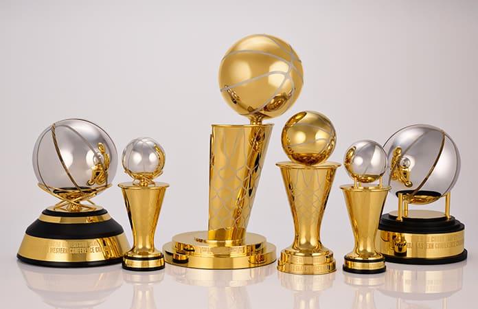 NBA rediseña y agrega trofeos para playoffs
