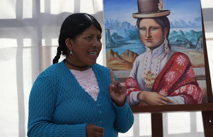 Una Mona Lisa andina nace del pincel de la aimara boliviana Claudia Callizaya