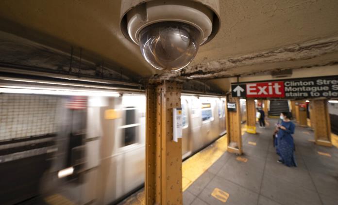 Un herido en tiroteo en tren subterráneo de Nueva York