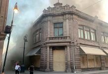 Se incendia edificio histórico que albergó a "La Exposición"
