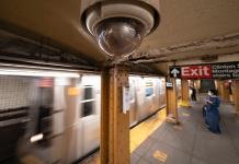 Tiroteo en tren subterráneo de NY: un muerto