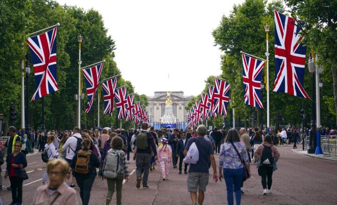 El Reino Unido, listo para celebrar los 70 años de reinado de Isabel II