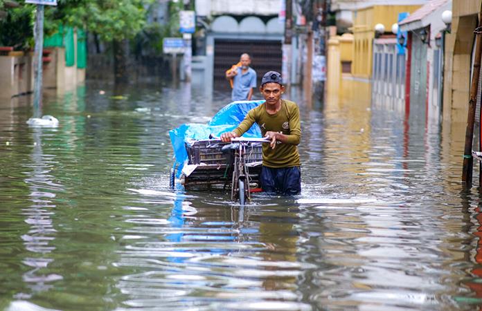 Inundaciones en Asia agravan temor por agua y alimentos