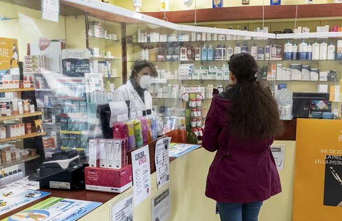 Pandemia cambia hábitos en farmacias