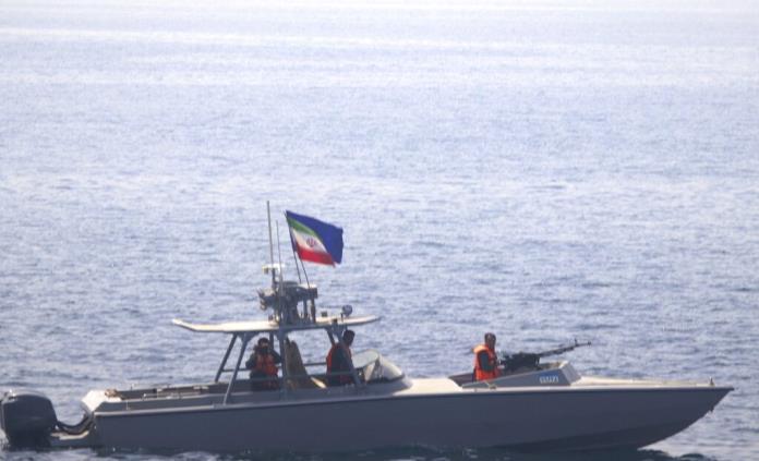 Tenso encuentro entre EEUU e Irán en el estrecho de Ormuz