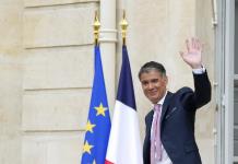 Macron se reúne con líderes políticos tras parlamentarias
