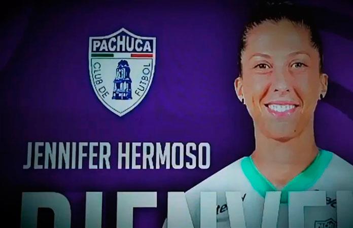La española Jennifer Hermoso procedente del Barcelona llega a Pachuca