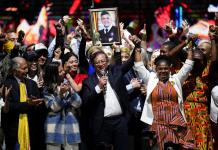 Presidente colombiano busca mayorías en el Congreso con liberales