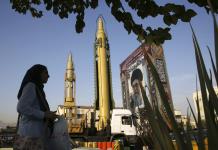 Irán lanza cohete con cargador de satélite