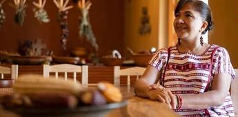 Olga Cabrera, el orgullo de la cocina mixteca