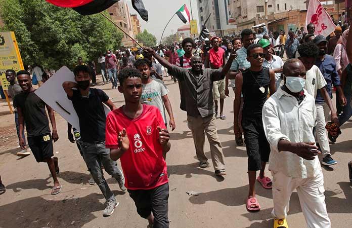 Tribus rivales de Sudán firman la paz tras choques que causaron 130 muertos