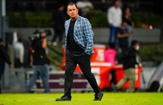Selección de Perú nombra a Reynoso como sucesor de Gareca