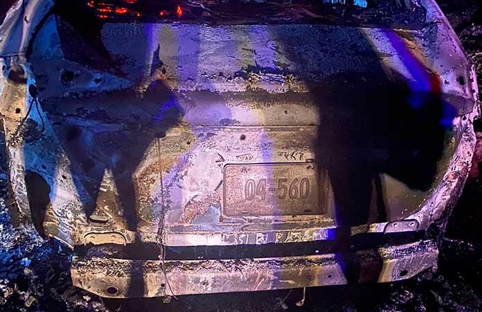 Tras desaparición de agente, encuentran vehículo incinerado en Tamasopo
