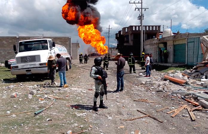 Reportan fuerte explosión en ducto de Pemex en Amozoc